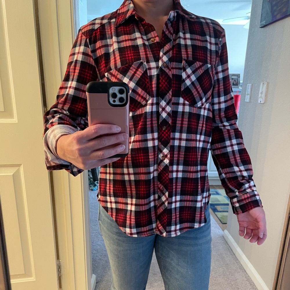 Long sleeve plaid shirt